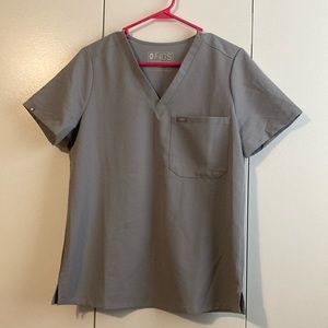 Figs Technical Collection Women’s Size Medium One Pocket Scrub Top Gray Color